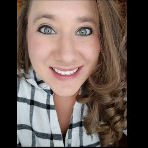 Meet your Posher, Renee